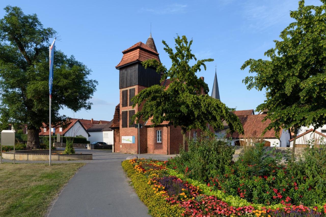 Hotel Stadt Luegde Eksteriør bilde